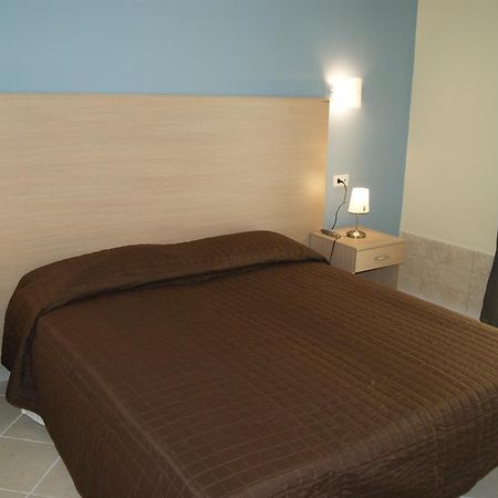 Guest House Golfo Xifonio Augusta Extérieur photo
