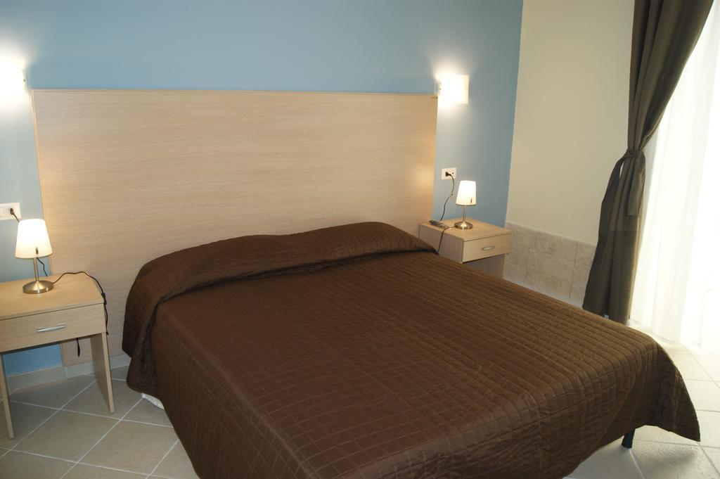 Guest House Golfo Xifonio Augusta Extérieur photo