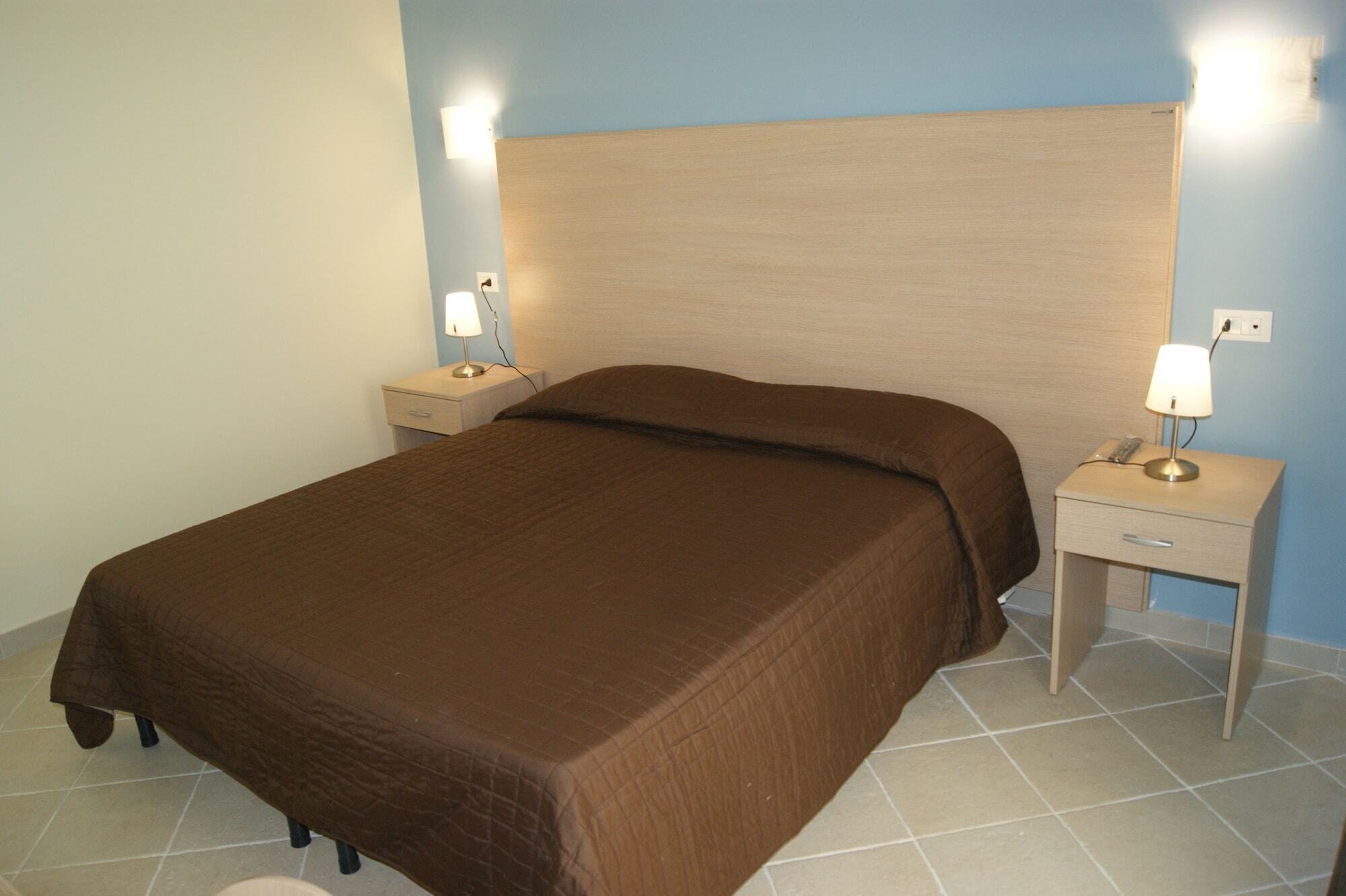 Guest House Golfo Xifonio Augusta Extérieur photo